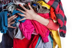 how to recycle old clothes at home